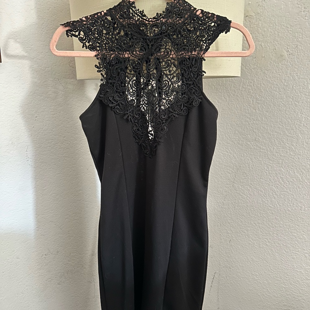 Lulus black bodycon dress with lace detailed neck
